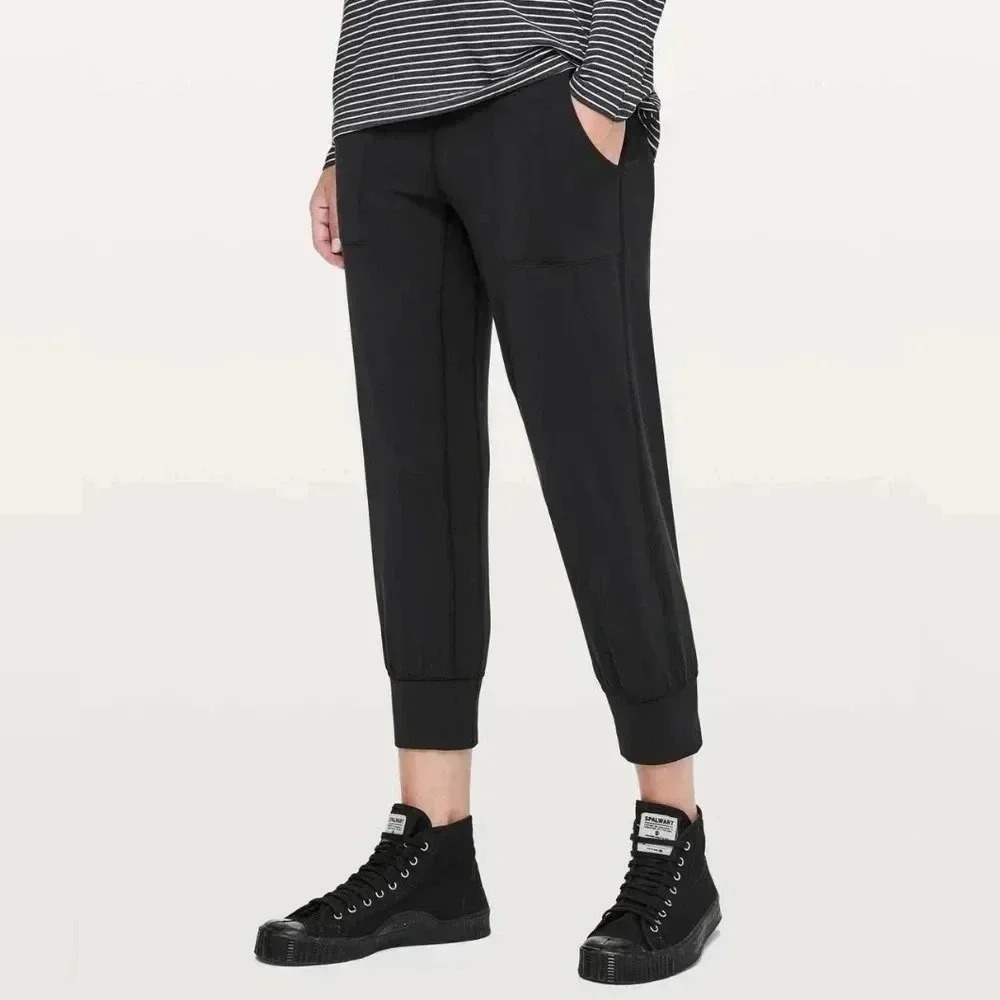 Lululemon Align Jogger Crop *23"Black